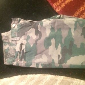 Super Skinny STANDARD CLOTH camo pants!