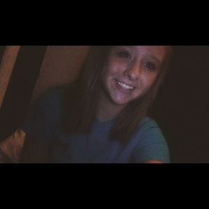 Meet your Posher, Adella