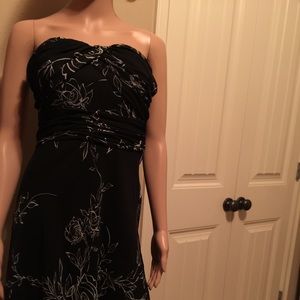 Classic black & cream dress