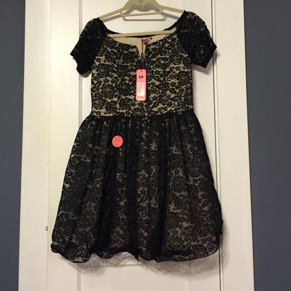 Off the should black lace dress