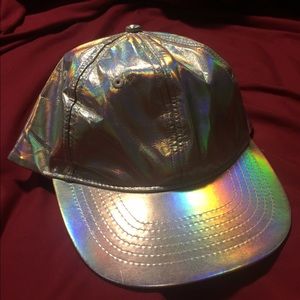 Holographic hat