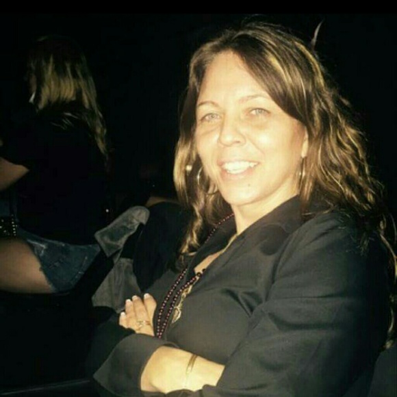 Meet your Posher, Tiffany - Picture 1 of 1