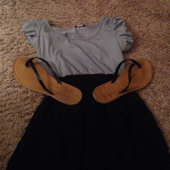 Dress - Picture 3 of 4