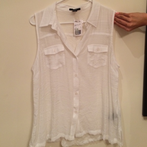 Thin material white woven shirt