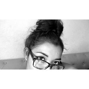 Meet your Posher, Karla