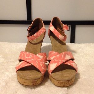 Pink tribal print TOMS wedges Size 8 Fits 7.5