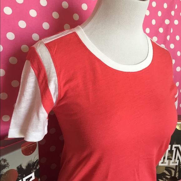 🆕️NWT VS PINK red athletic Tee - Picture 2 of 4