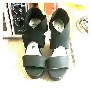 Black wedges size 8.5