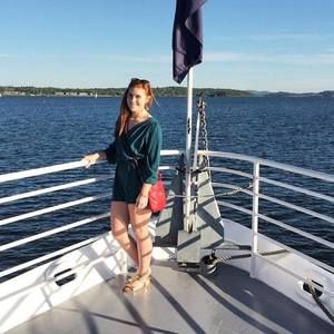 Meet your Posher, Emily