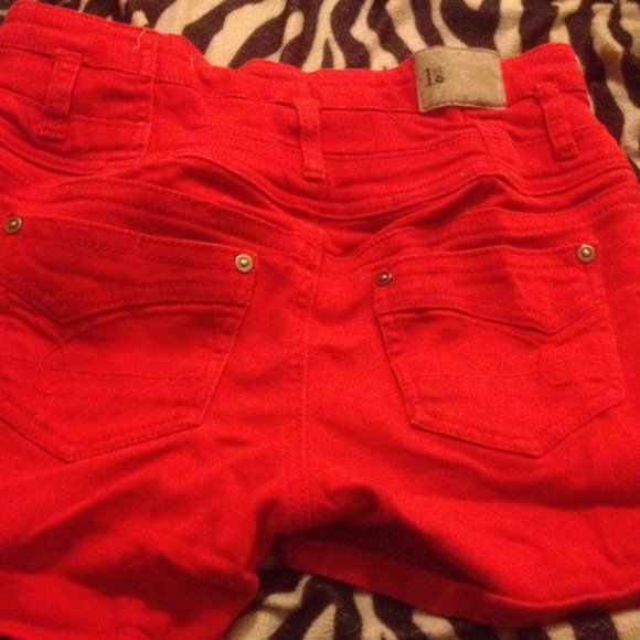 Highwasted shorts - Picture 2 of 3