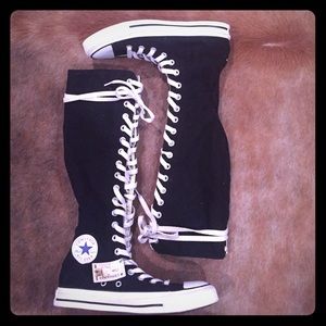 Black Converse knee high Chuck Taylors sz 7