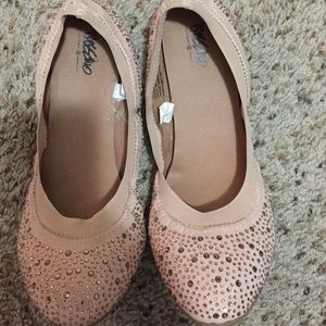Ballet flats