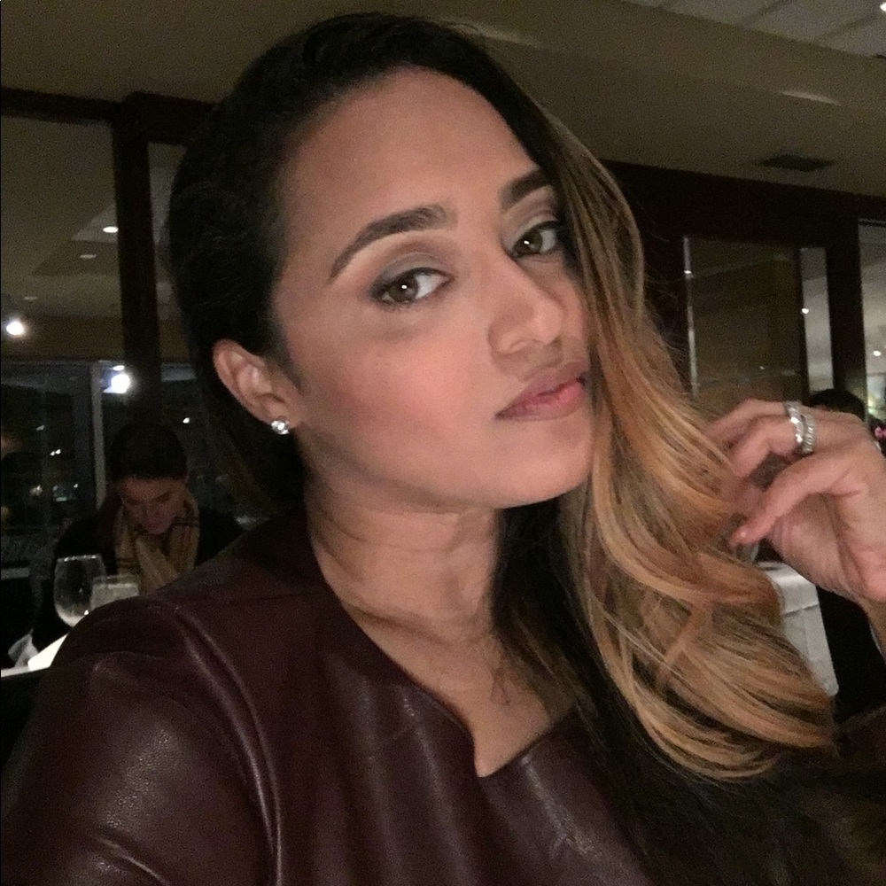 💥Meet your seller💥