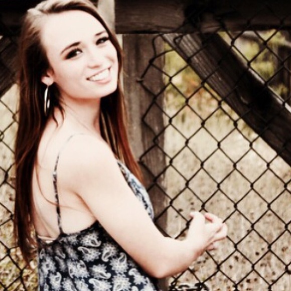 Meet your Posher, Cameron-marie