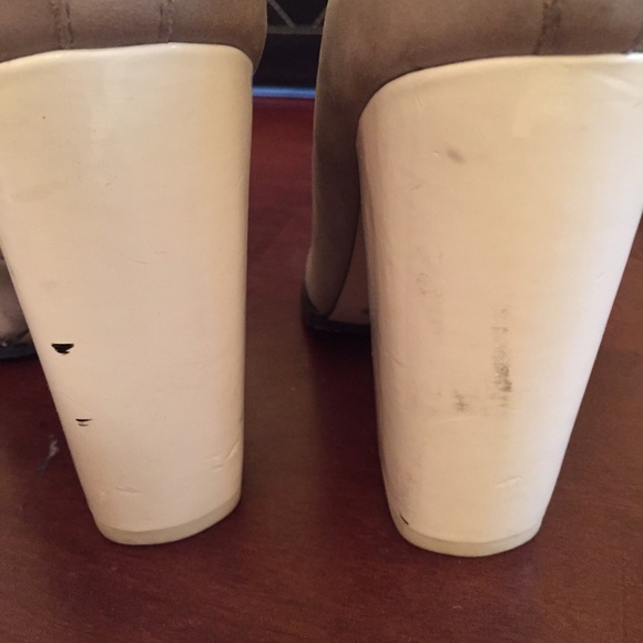 ALDO Shoes - Grey and white block heels ALDO Shoes - Grey and white block heels