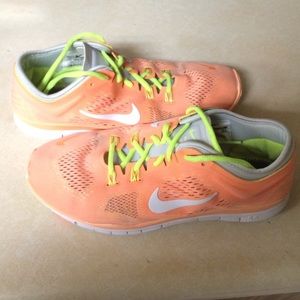 Nike Free Runs