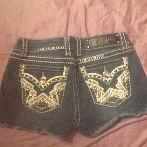 La idol designer shorts