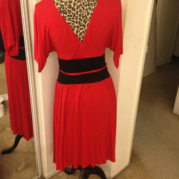 Red & Black V-Neck Dress with Red Belt - Picture 2 of 4