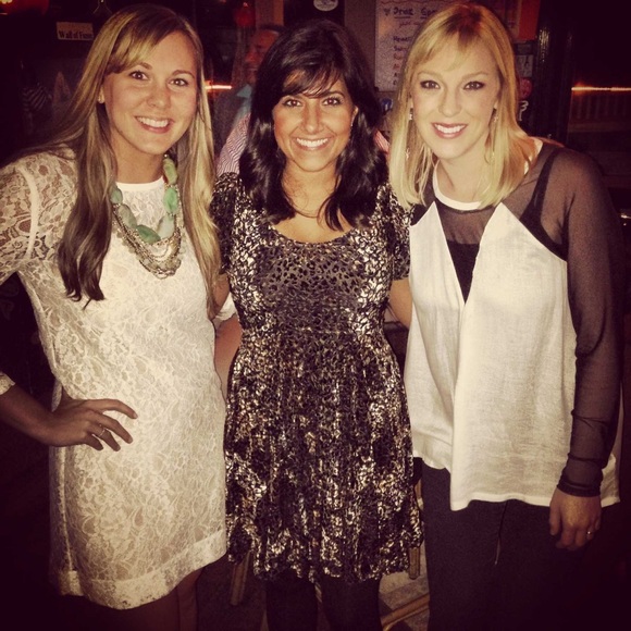 Meet Your Posher! - Picture 5 of 5