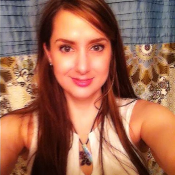 Meet The Posher - Ryan (yes, like a boy) - Picture 2 of 4