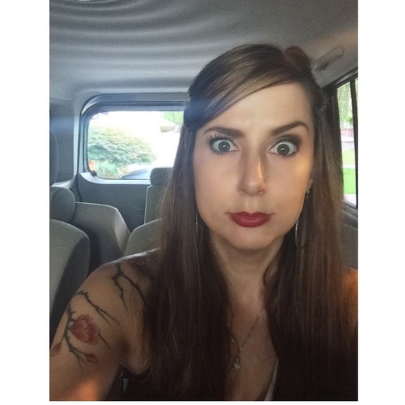 Meet The Posher - Ryan (yes, like a boy) - Picture 3 of 4