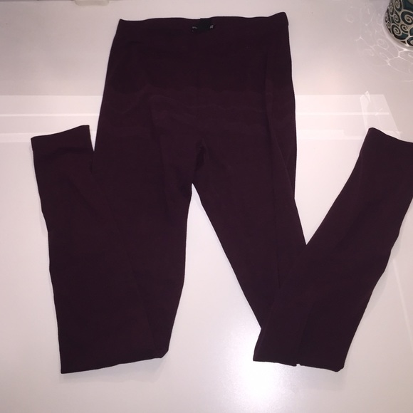 Maroon leggings