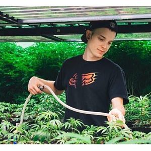 Meet your Posher, Ethan