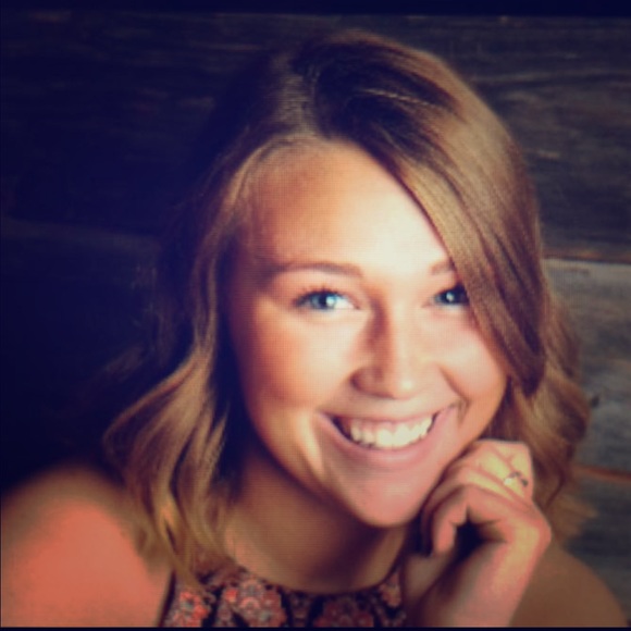 Meet your Posher, Ally