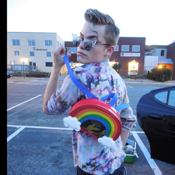 Meet your Posher, Tyler - Picture 2 of 4