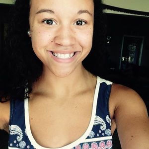 Meet your Posher, Briana