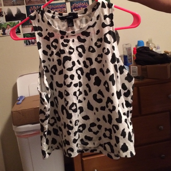 Black&Wgite cheetah print top - Picture 1 of 1