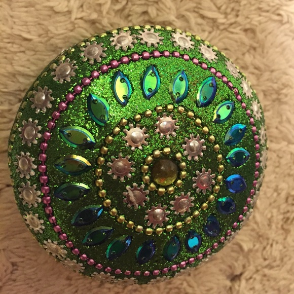 New Small Decorative Jewellery/gift box - Green - Picture 2 of 4