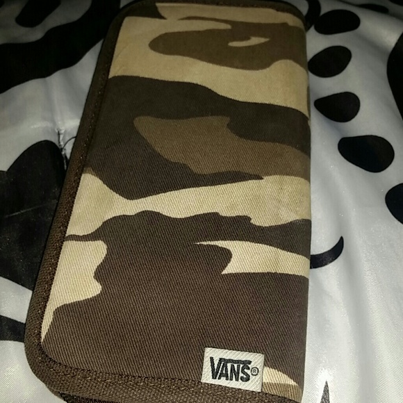 Vans tan army wallet