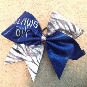 Cheer Athletics cheer bow