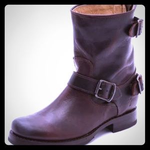 🏁TRADED🏁Frye Veronica short boots