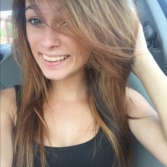 Meet your Posher, Makayla