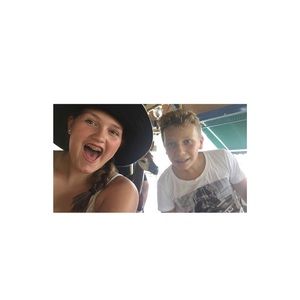 Meet your Posher, Ayana