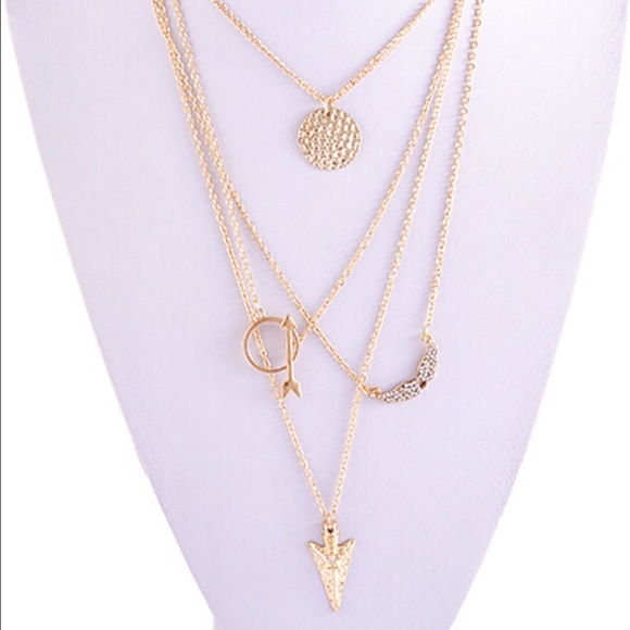 Multi layers gold arrow necklace *5 available* - Picture 2 of 3