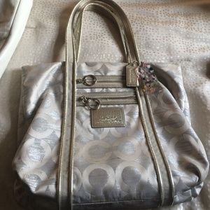 Coach poppy purse
