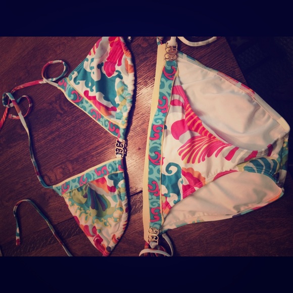 NEW without tags Trina Turk string bikini. Size L