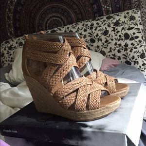 DOLCE VITA Strappy wedges
