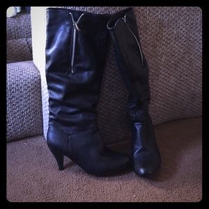 Black heel boots