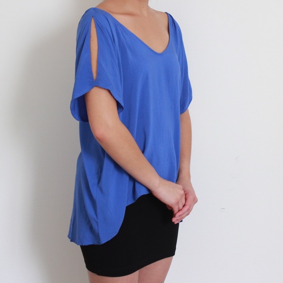 Host Pick / BCBGeneration Arm Slit High-Low Shirt - Picture 2 of 3