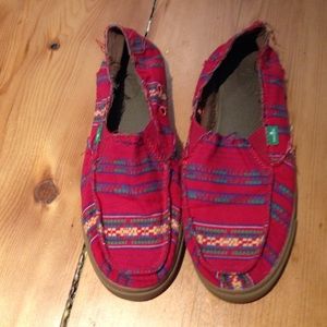 Sanuk slip on shoes