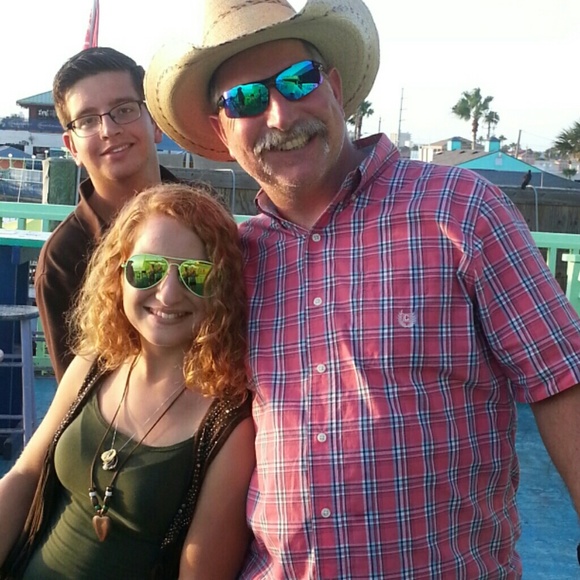 Meet your Posher, Susan - Picture 2 of 4