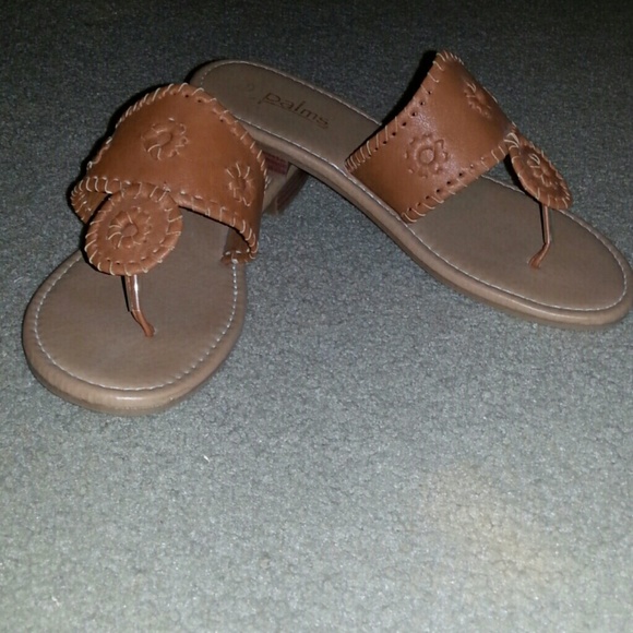 Tan sandals - Picture 3 of 4