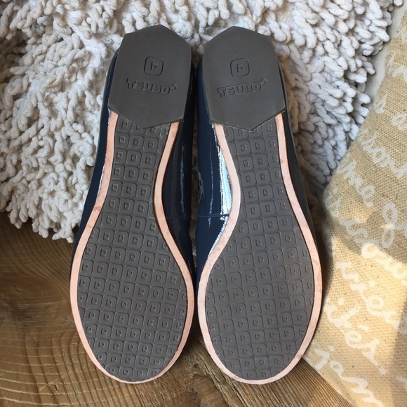 ⭐️SOLD⭐️ Tusbo grey patent leather flats - Picture 3 of 4