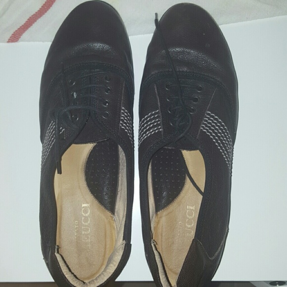 👞 Italian leather sneaker