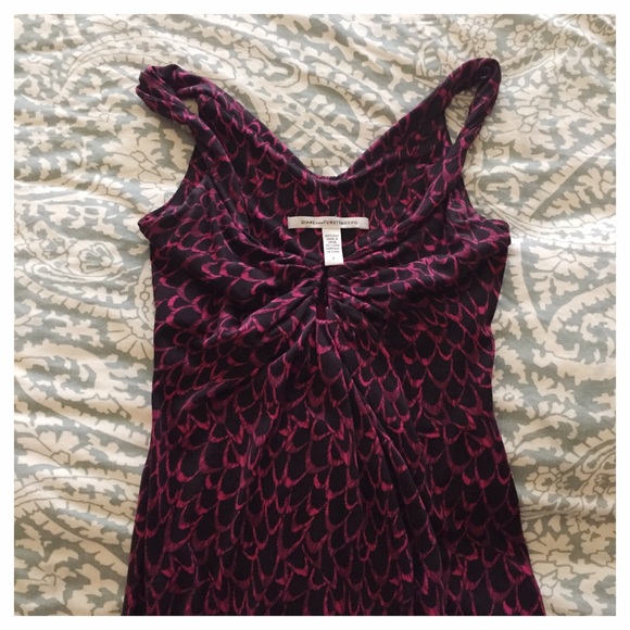Super flattering Diane von Furstenberg dress - Picture 1 of 3