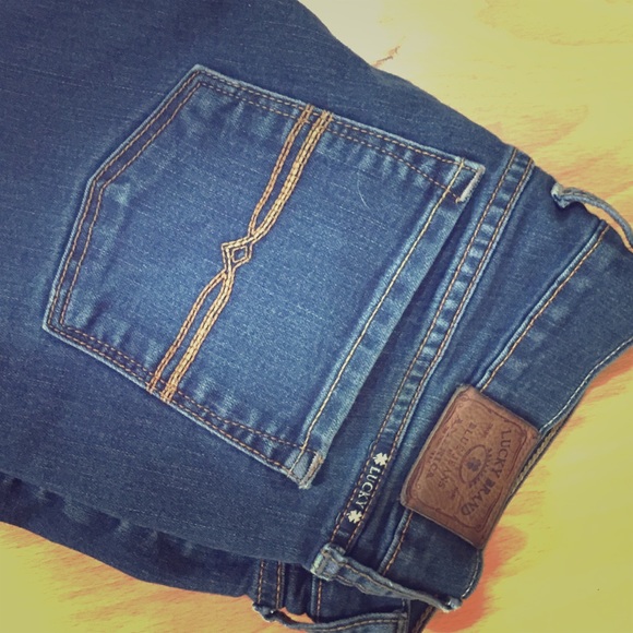 Lucky Brand size 8/29 dark wash jeans - Picture 1 of 4